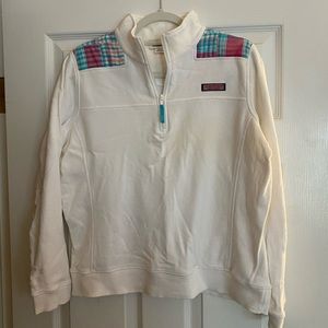 Vineyard Vines white sweatshirt